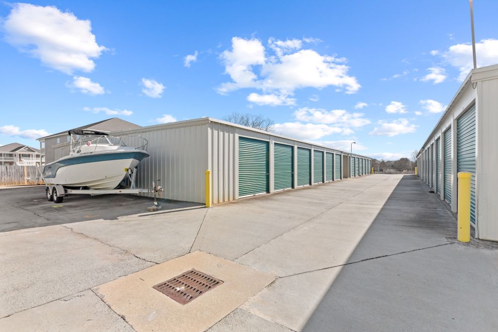 FreeUp Storage Kathleen - Parking